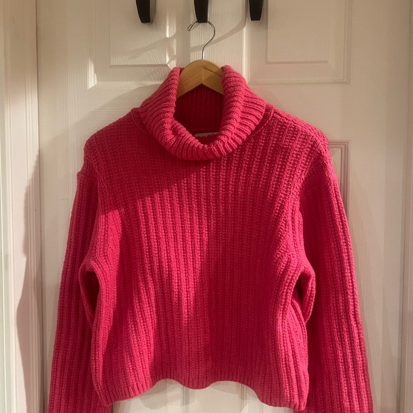 Universal Thread Vibrant Pink turtleneck Sweater - Picture 7 of 12